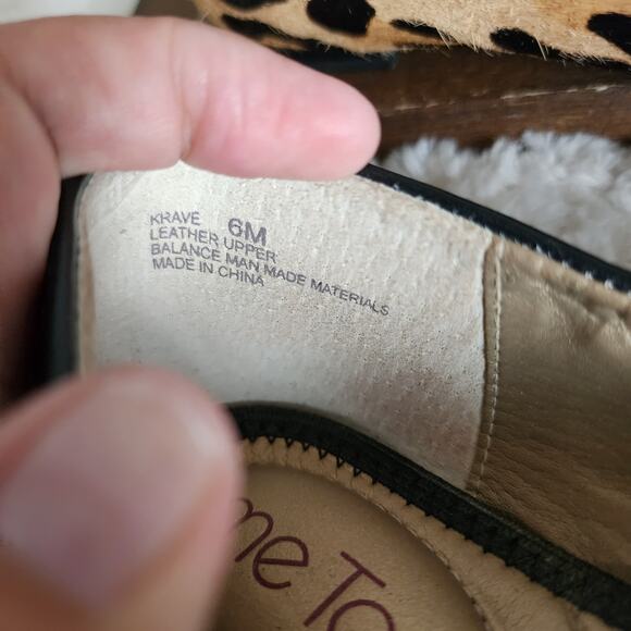 Me Too Leopard Krave with Studded Flats in Gold/Black Women's Size 6M - Picture 8 of 11